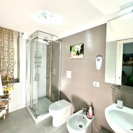 Tuttoincentro Nocleg ze śniadaniem Salerno